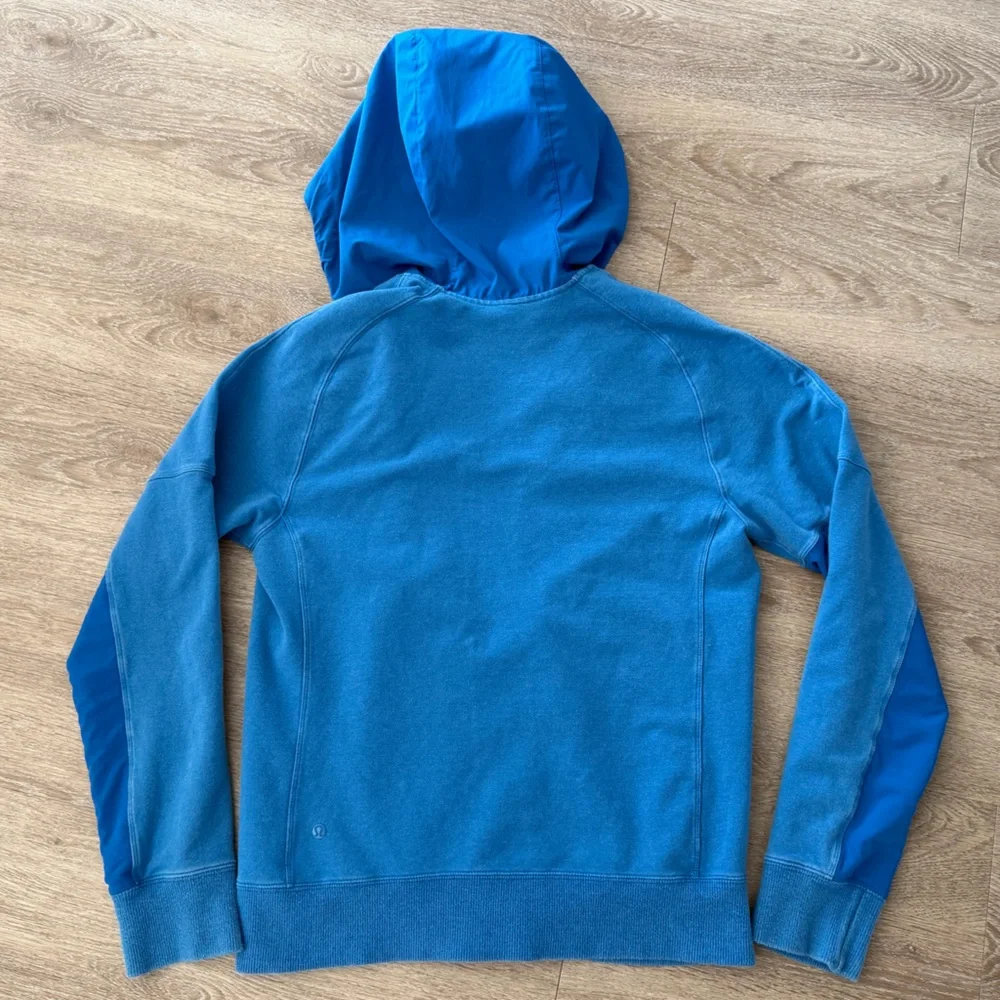 Lululemon Blue Hoodie Jacket Men’s Medium Athletic Zip Hooded Sweatshirt - Picture 2 of 6